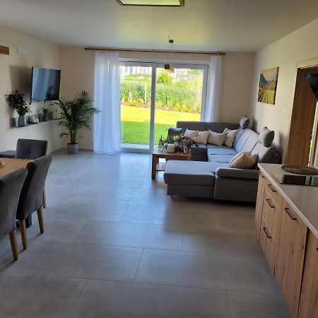 Apartamento Zamek Na Dlani Mikulov Exterior foto