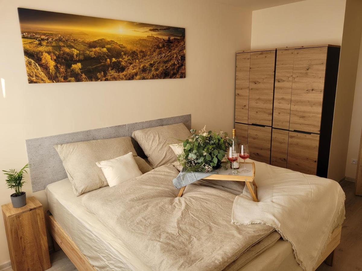 Apartamento Zamek Na Dlani Mikulov Exterior foto