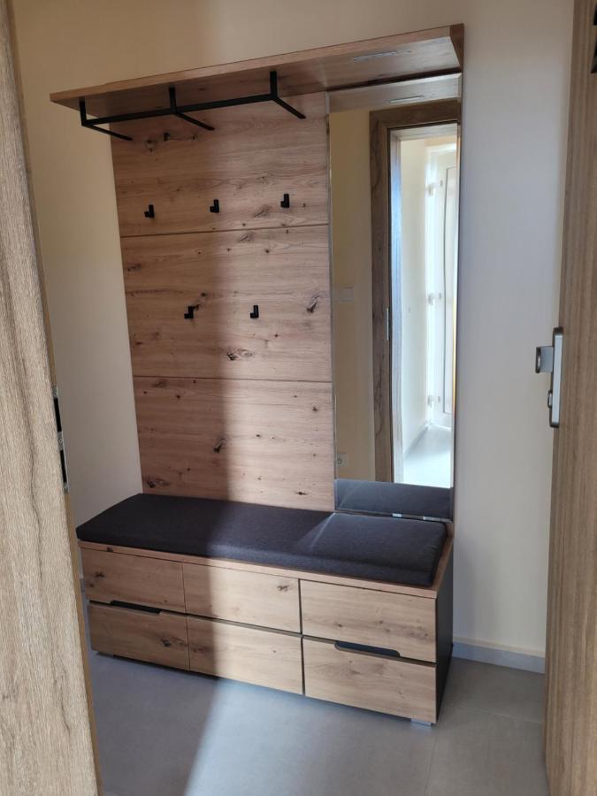 Apartamento Zamek Na Dlani Mikulov Exterior foto